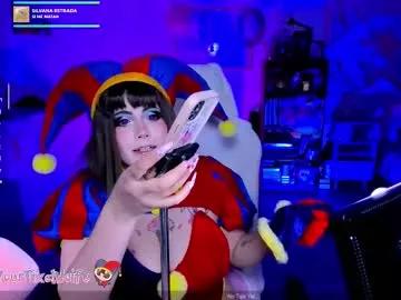 Girls and cam to cam: Watch as these sophisticated entertainers uncover their stunning costumes and curvaceous curves online!