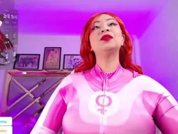Girls and cam to cam: Watch as these sophisticated entertainers uncover their stunning costumes and curvaceous curves online!