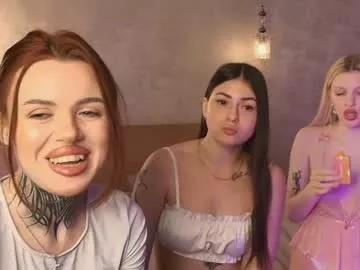 Girls and cam to cam: Watch as these sophisticated entertainers uncover their stunning costumes and curvaceous curves online!