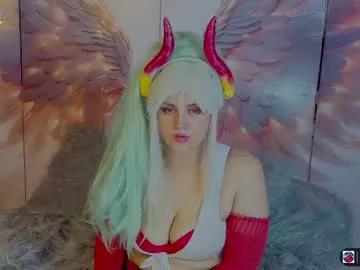 Girls and cam to cam: Watch as these sophisticated entertainers uncover their stunning costumes and curvaceous curves online!