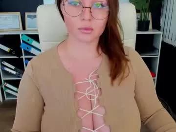 essensual_ from Chaturbate is Freechat