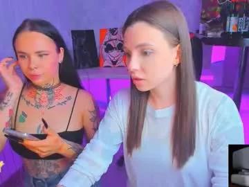 Girls and cam to cam: Watch as these sophisticated entertainers uncover their stunning costumes and curvaceous curves online!