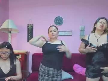 Girls and cam to cam: Watch as these sophisticated entertainers uncover their stunning costumes and curvaceous curves online!