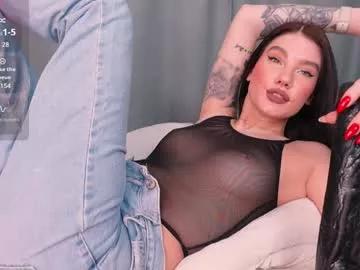 Girls and cam to cam: Watch as these sophisticated entertainers uncover their stunning costumes and curvaceous curves online!