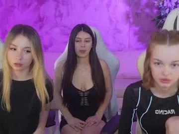 Girls and cam to cam: Watch as these sophisticated entertainers uncover their stunning costumes and curvaceous curves online!