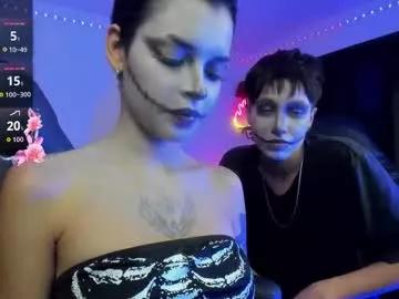 Girls and cam to cam: Watch as these sophisticated entertainers uncover their stunning costumes and curvaceous curves online!