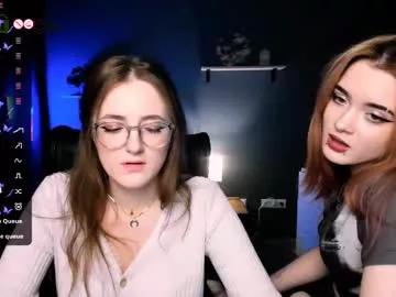 Girls and cam to cam: Watch as these sophisticated entertainers uncover their stunning costumes and curvaceous curves online!