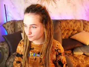 lilelfiee from Chaturbate