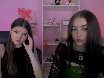 Girls and cam to cam: Watch as these sophisticated entertainers uncover their stunning costumes and curvaceous curves online!