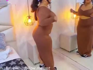 Girls and cam to cam: Watch as these sophisticated entertainers uncover their stunning costumes and curvaceous curves online!