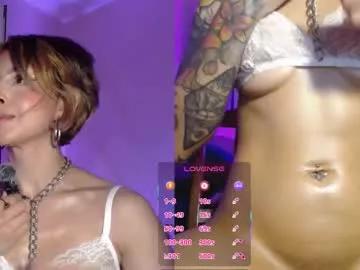 Girls and cam to cam: Watch as these sophisticated entertainers uncover their stunning costumes and curvaceous curves online!