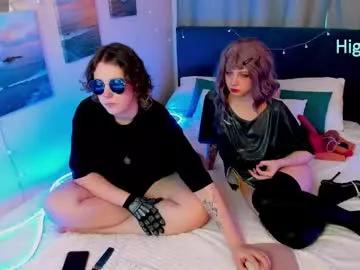 Girls and cam to cam: Watch as these sophisticated entertainers uncover their stunning costumes and curvaceous curves online!