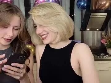 Girls and cam to cam: Watch as these sophisticated entertainers uncover their stunning costumes and curvaceous curves online!