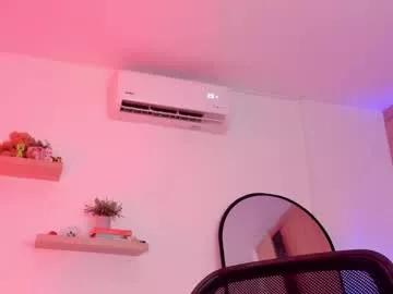 rose__saenz from Chaturbate is Freechat