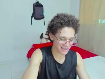 tom_blue10 from Chaturbate is Freechat
