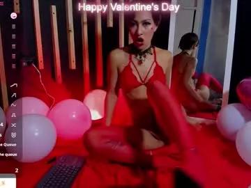Girls and cam to cam: Watch as these sophisticated entertainers uncover their stunning costumes and curvaceous curves online!