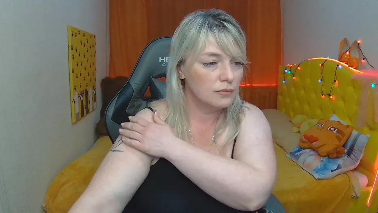 Photos of amandaskript from Cherry is Freechat