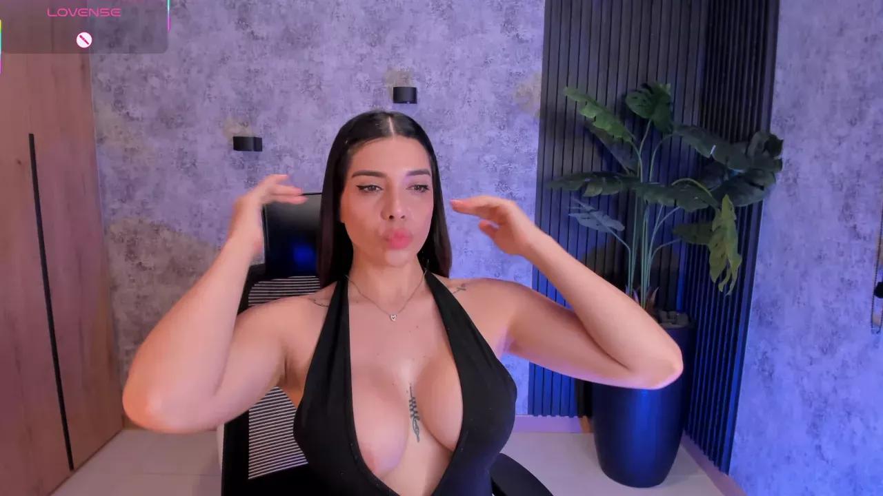 Girls and cam to cam: Watch as these sophisticated entertainers uncover their stunning costumes and curvaceous curves online!