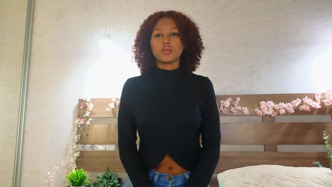 angelhelodie from Cherry is Freechat