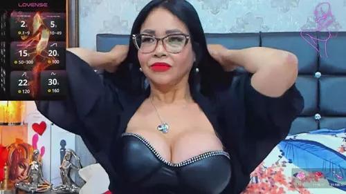 Girls and cam to cam: Watch as these sophisticated entertainers uncover their stunning costumes and curvaceous curves online!