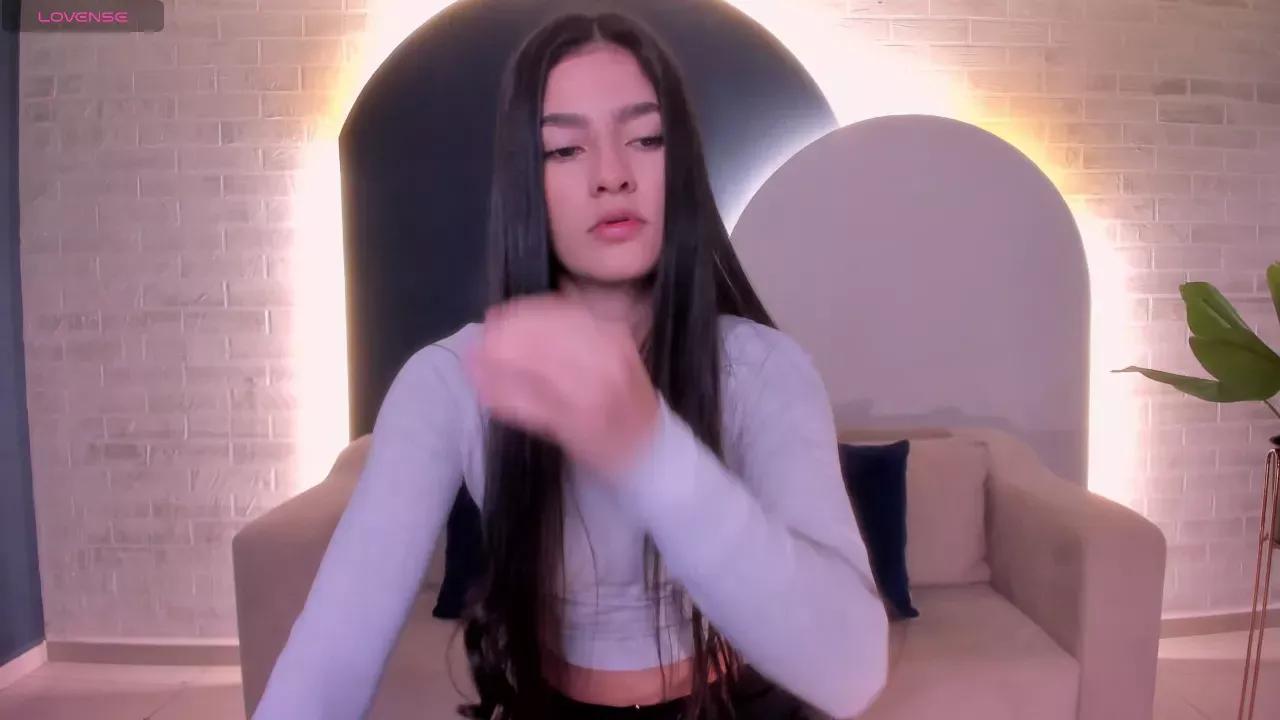 bellaclark from Cherry is Freechat