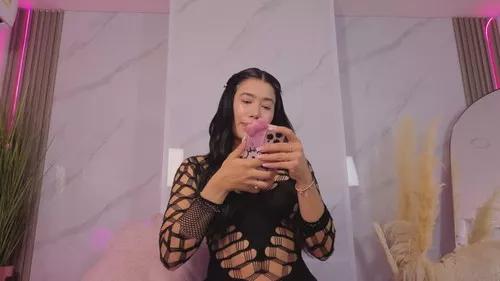 Photos of chlooee from Cherry is Freechat