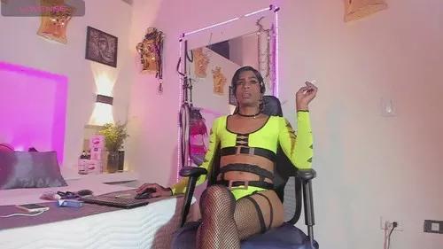 Girls and cam to cam: Watch as these sophisticated entertainers uncover their stunning costumes and curvaceous curves online!