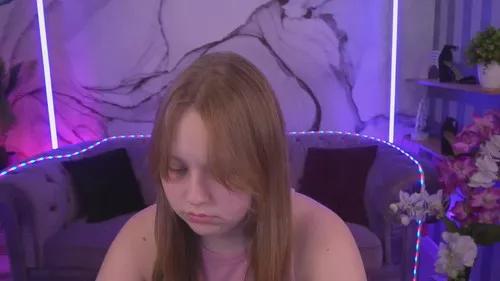 Photos of crystallpaws from Cherry is Freechat