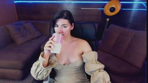 Girls and cam to cam: Watch as these sophisticated entertainers uncover their stunning costumes and curvaceous curves online!
