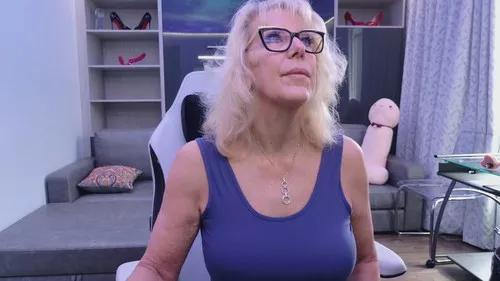 Photos of fitcougar from Cherry is Freechat