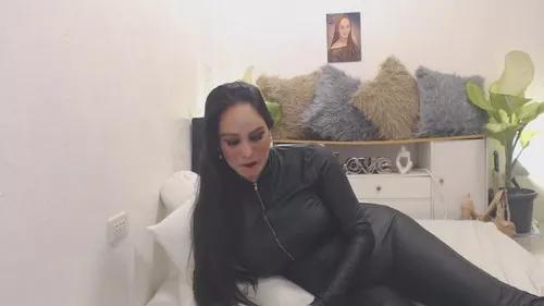 Photos of gorgeoushearty from Cherry is Freechat