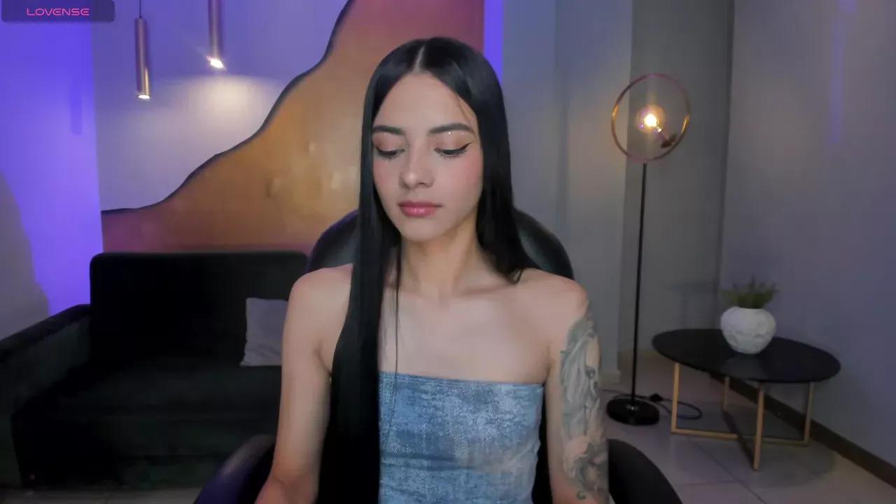 hannahjamesx from Cherry is Freechat