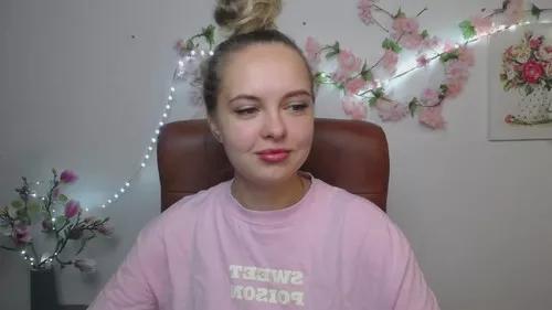 khaleesimoon from Cherry is Freechat