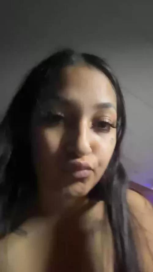 leximarie from Cherry is Freechat