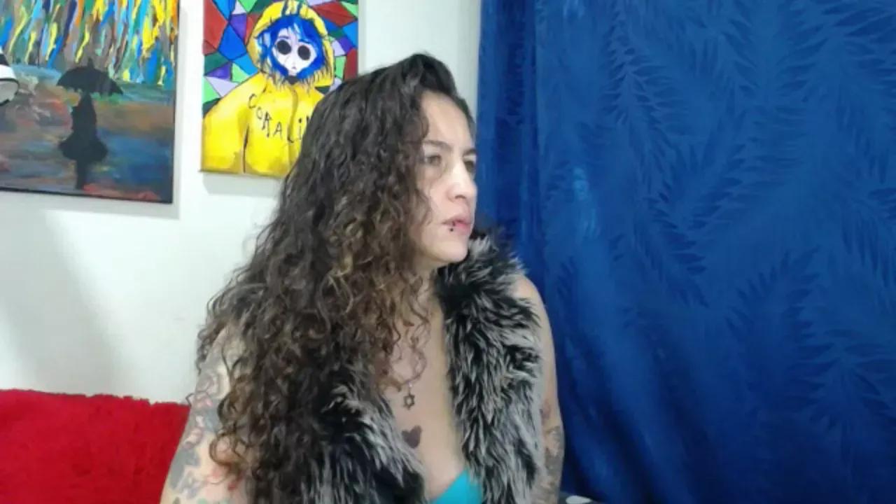 leylahornybg from Cherry is Freechat