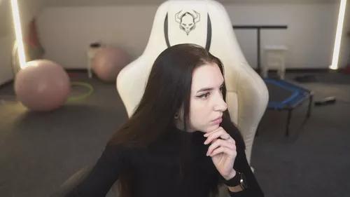 Photos of lili054 from Cherry is Freechat