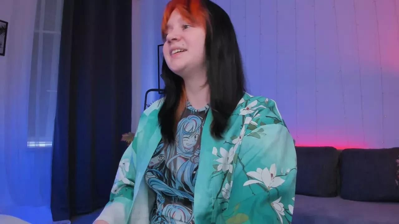 Photos of lunalunaa from Cherry is Freechat