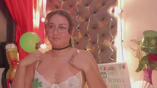 Photos of lunanueva from Cherry is Freechat