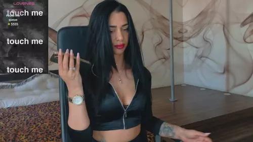 Girls and cam to cam: Watch as these sophisticated entertainers uncover their stunning costumes and curvaceous curves online!