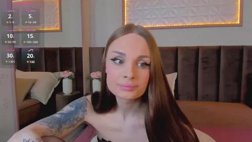 naughtylorra from Cherry is Freechat