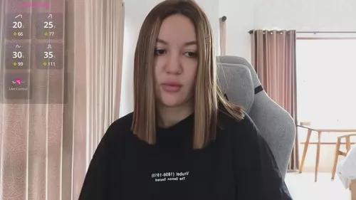 nellyfischer from Cherry is Freechat