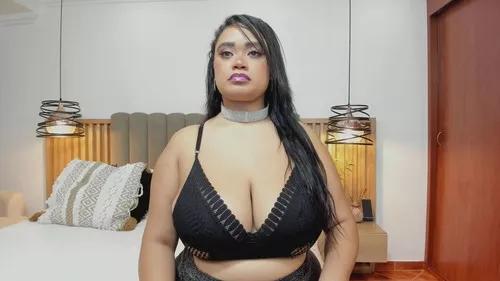 niamorelli from Cherry is Freechat