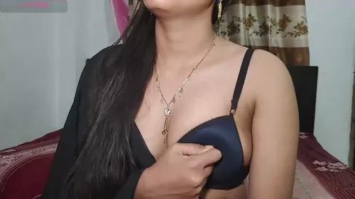 sexyindianbabe from Cherry is Freechat