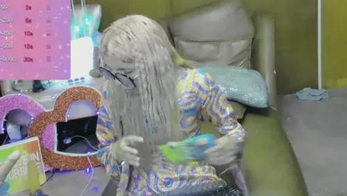 Girls and cam to cam: Watch as these sophisticated entertainers uncover their stunning costumes and curvaceous curves online!