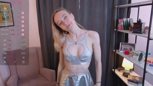 sueholland from Cherry is Freechat