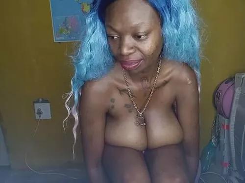 titmonroe from Cherry is Freechat
