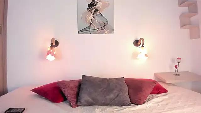 Girls and cam to cam: Watch as these sophisticated entertainers uncover their stunning costumes and curvaceous curves online!