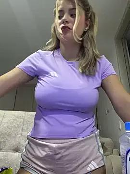 _Alicee_1 from StripChat is Freechat