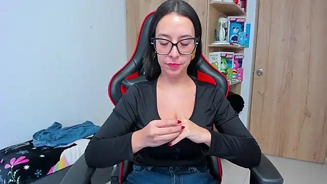 Girls and cam to cam: Watch as these sophisticated entertainers uncover their stunning costumes and curvaceous curves online!