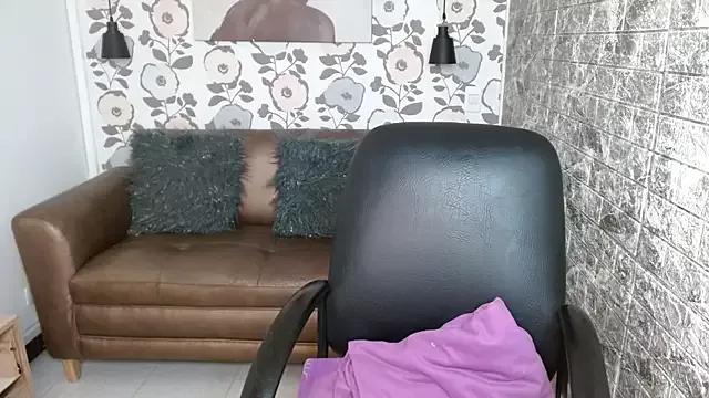 Girls and cam to cam: Watch as these sophisticated entertainers uncover their stunning costumes and curvaceous curves online!